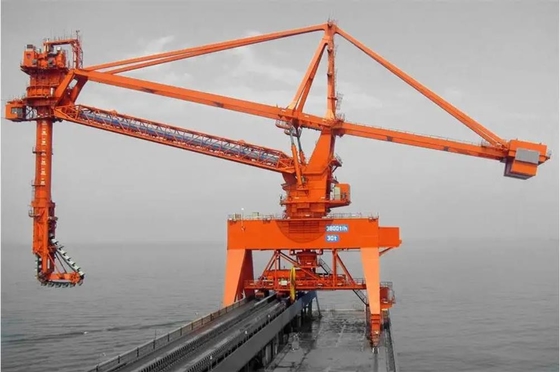 1200t/h স্ক্রু শিপ আনলোডার সমুদ্রবন্দরে প্রয়োগ করা হয়েছে