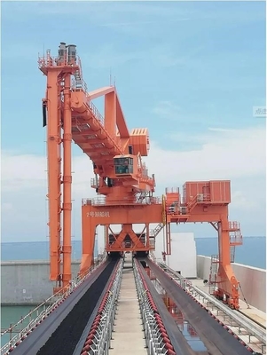 1200t/h স্ক্রু শিপ আনলোডার সমুদ্রবন্দরে প্রয়োগ করা হয়েছে